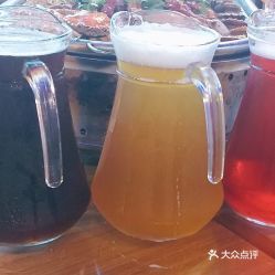 厚道海鮮城「愛悅之橙」藍(lán)莓啤酒測評 青島美食中的一抹果味驚喜